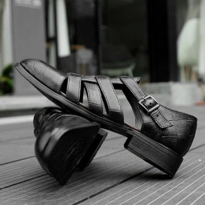 Retro Crocodile Pattern Leather Sandals